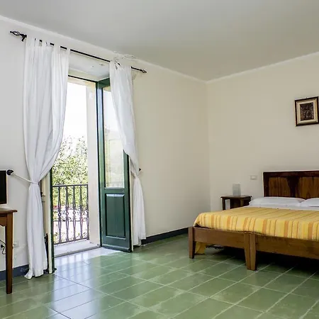 Barone Gr Macri Modi مزرعة للإقامة *