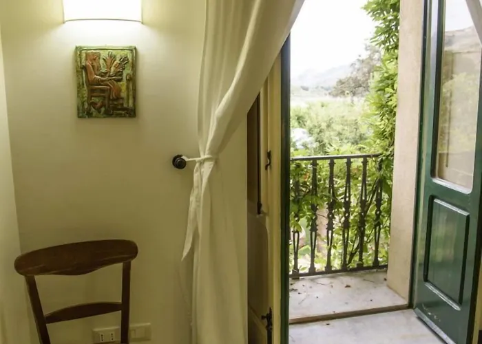 Barone Gr Macri Modi 农家乐 *